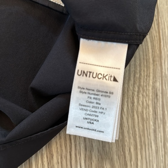 UNTUCKit Gironde Short Sleeve Shirt - Picture 6 of 8